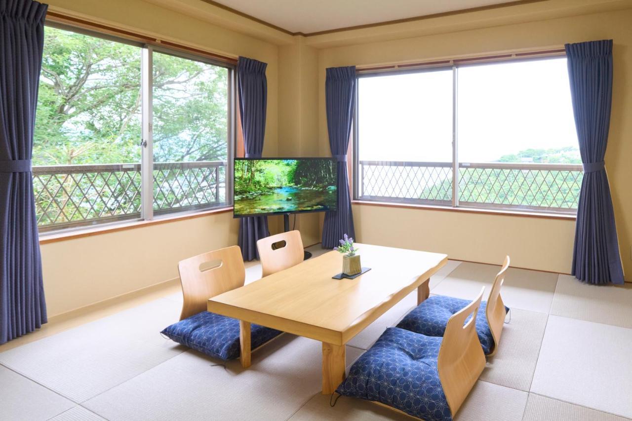Suite Villa Ocean View Minami-Atami أتامي المظهر الخارجي الصورة