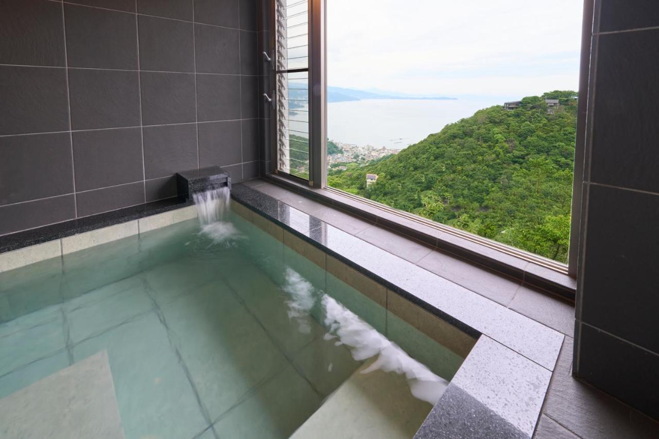 Suite Villa Ocean View Minami-Atami أتامي المظهر الخارجي الصورة