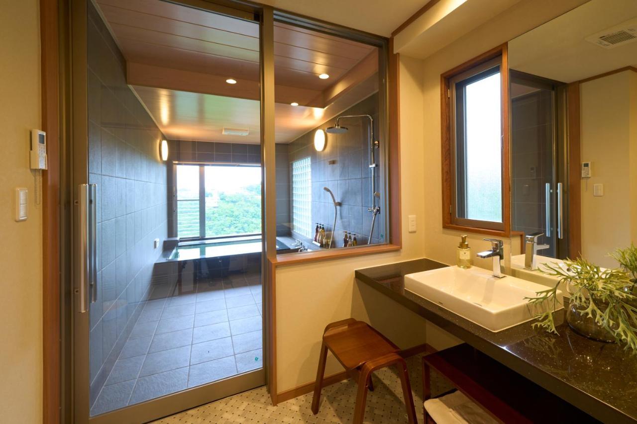 Suite Villa Ocean View Minami-Atami أتامي المظهر الخارجي الصورة